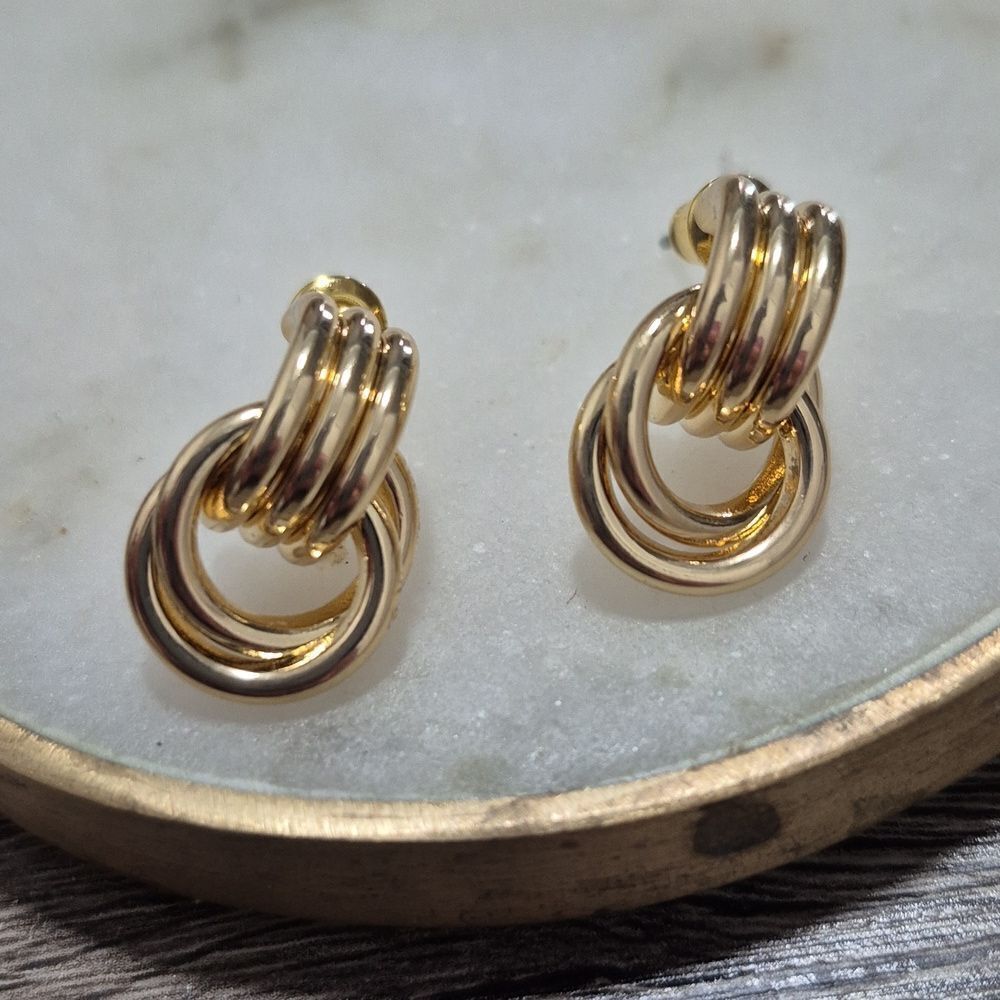 ♡♡♡ Gold Tone Knot Earrings Small Hoop Modern Earring